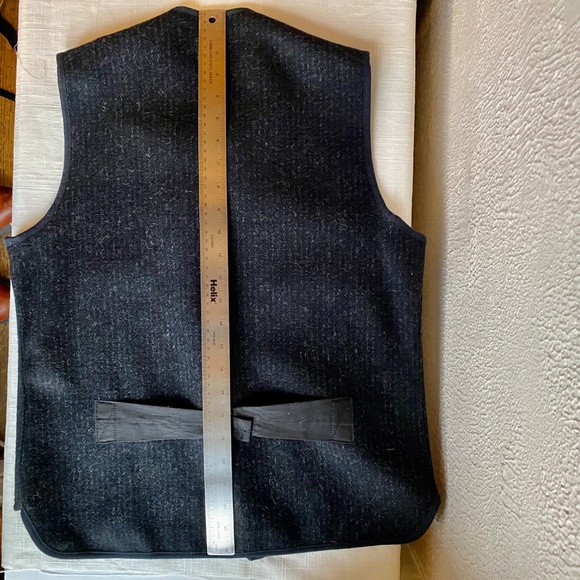 Mens Woolrich charcoal chalk stripe wool vest with zip front and pockets Sz S - Picture 13 of 13